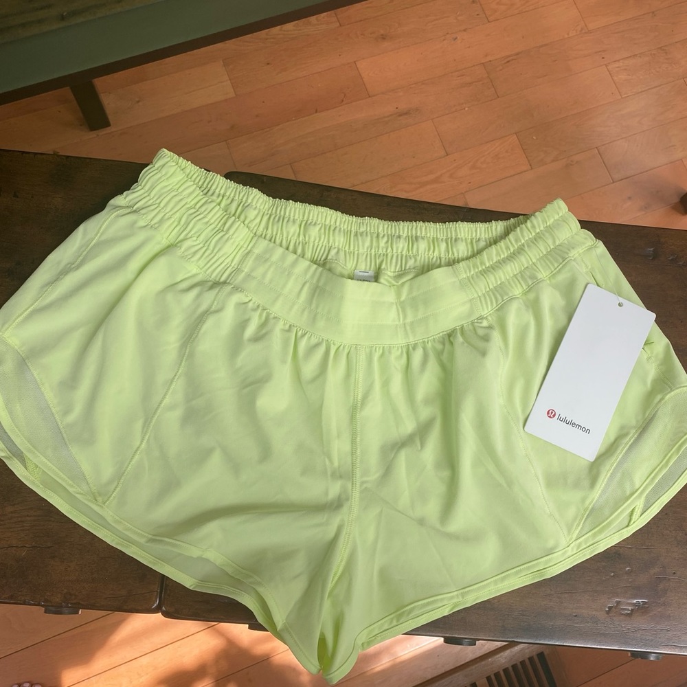 RARE LULULEMON HOTTY HOT SHORTS